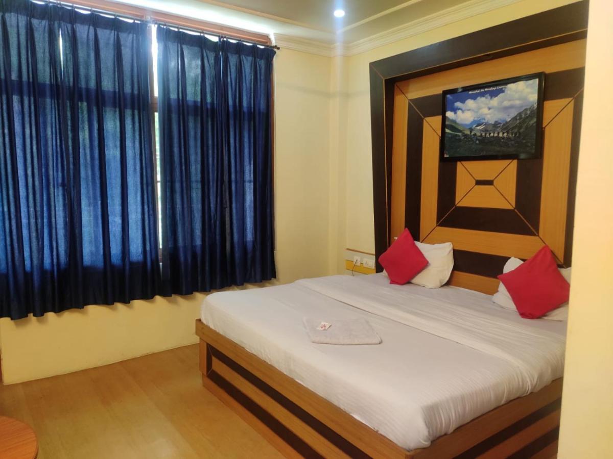 Hotel Amandeep Dharamshala Exterior photo